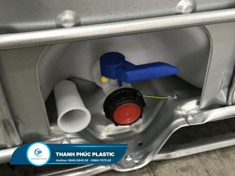 thung-nhua-ibc-tank-1000l-chong-chay-no